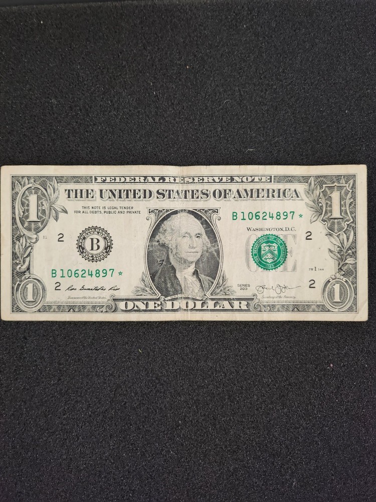 FW 2013 $1 Star Note Seriel # B 10624897*