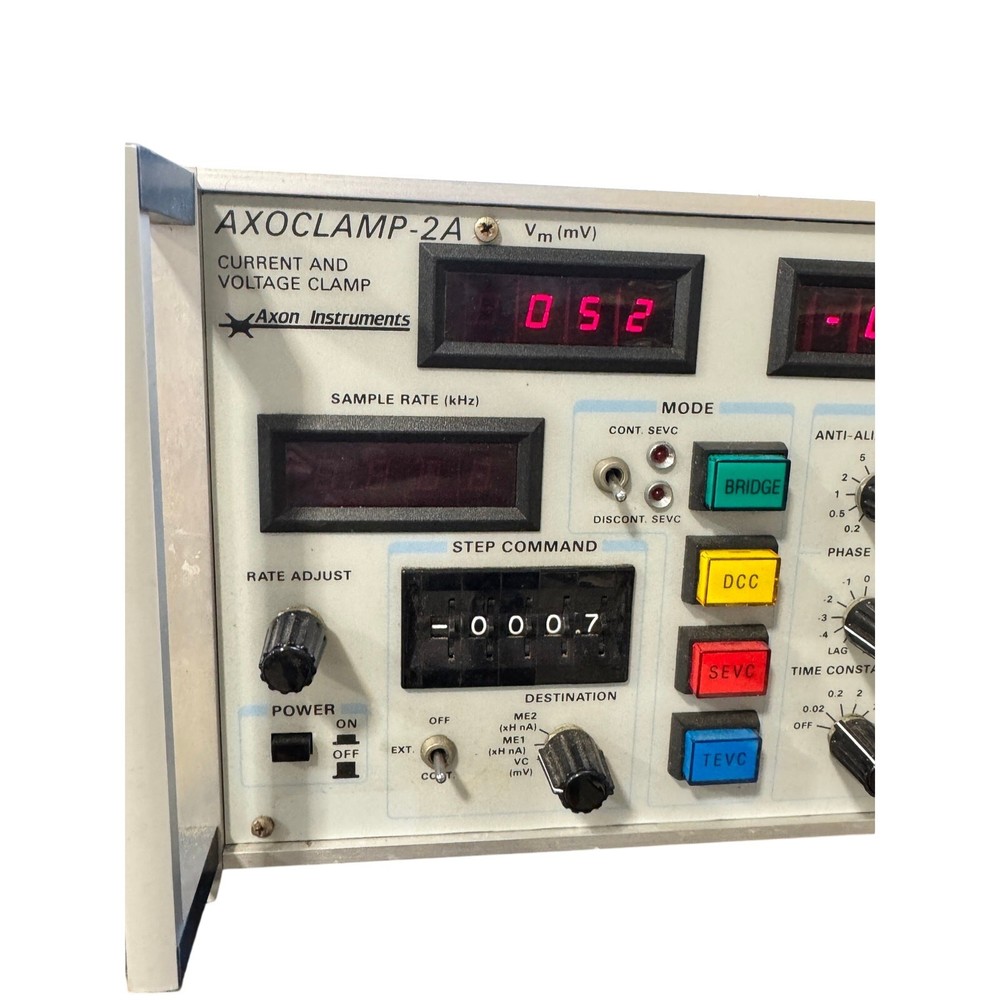 Axon Instruments Axoclamp 2A Microelectrode Current & Voltage Clamp
