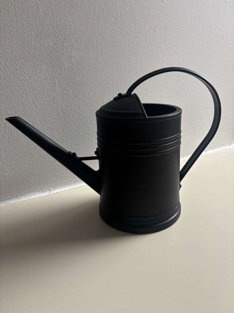 Modern Matte Black Watering Can – Stylish & Functional- 1/2 Gallon