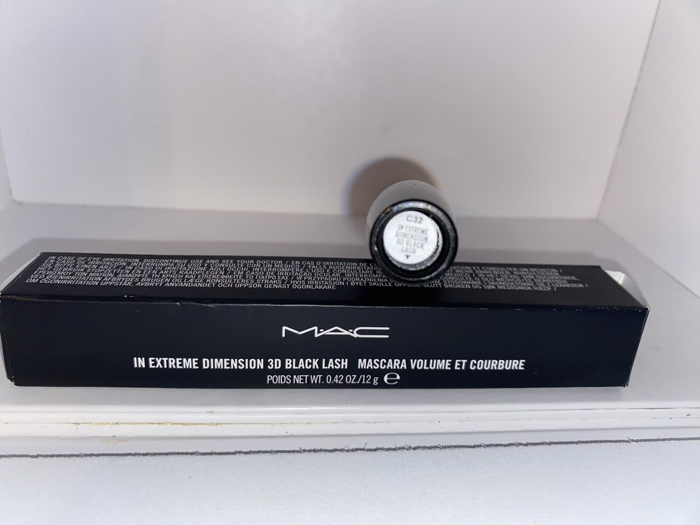 Mac In Extreme Dimension 3D Black Lash Volume Mascara