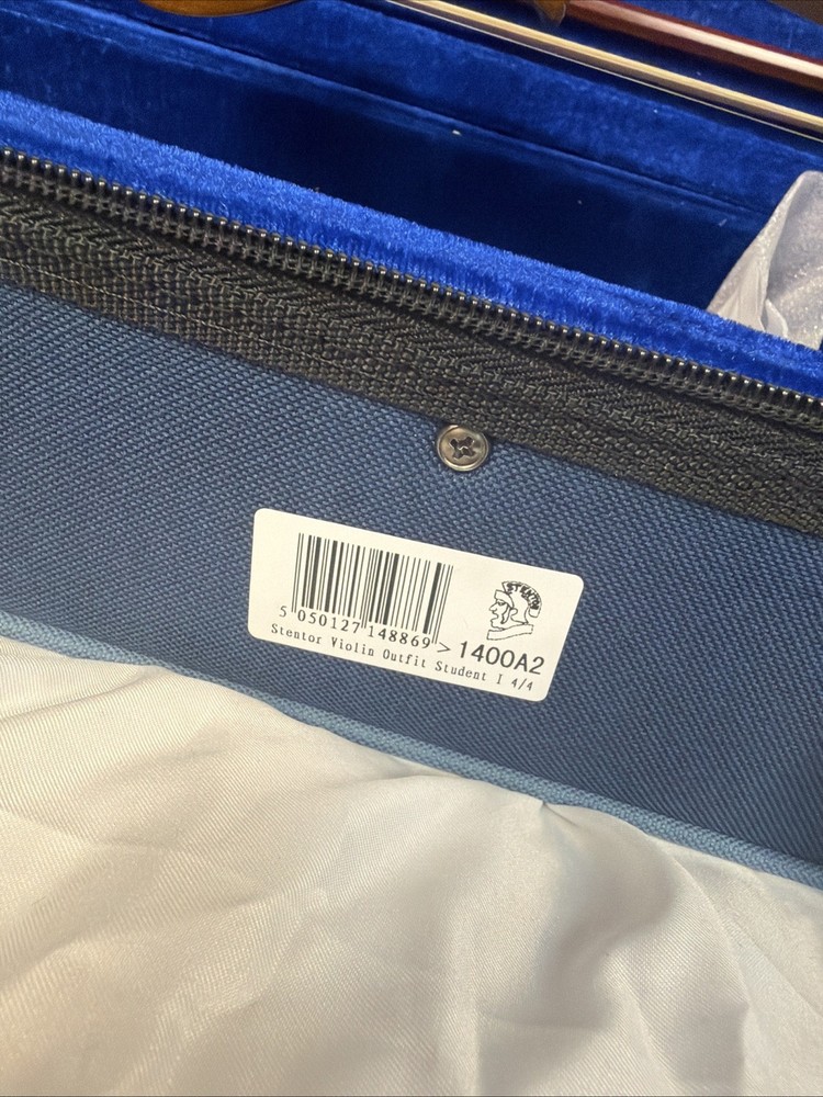 Stentor 1400 Stentor Student 4/4 Violin with Case & Bow Missing String