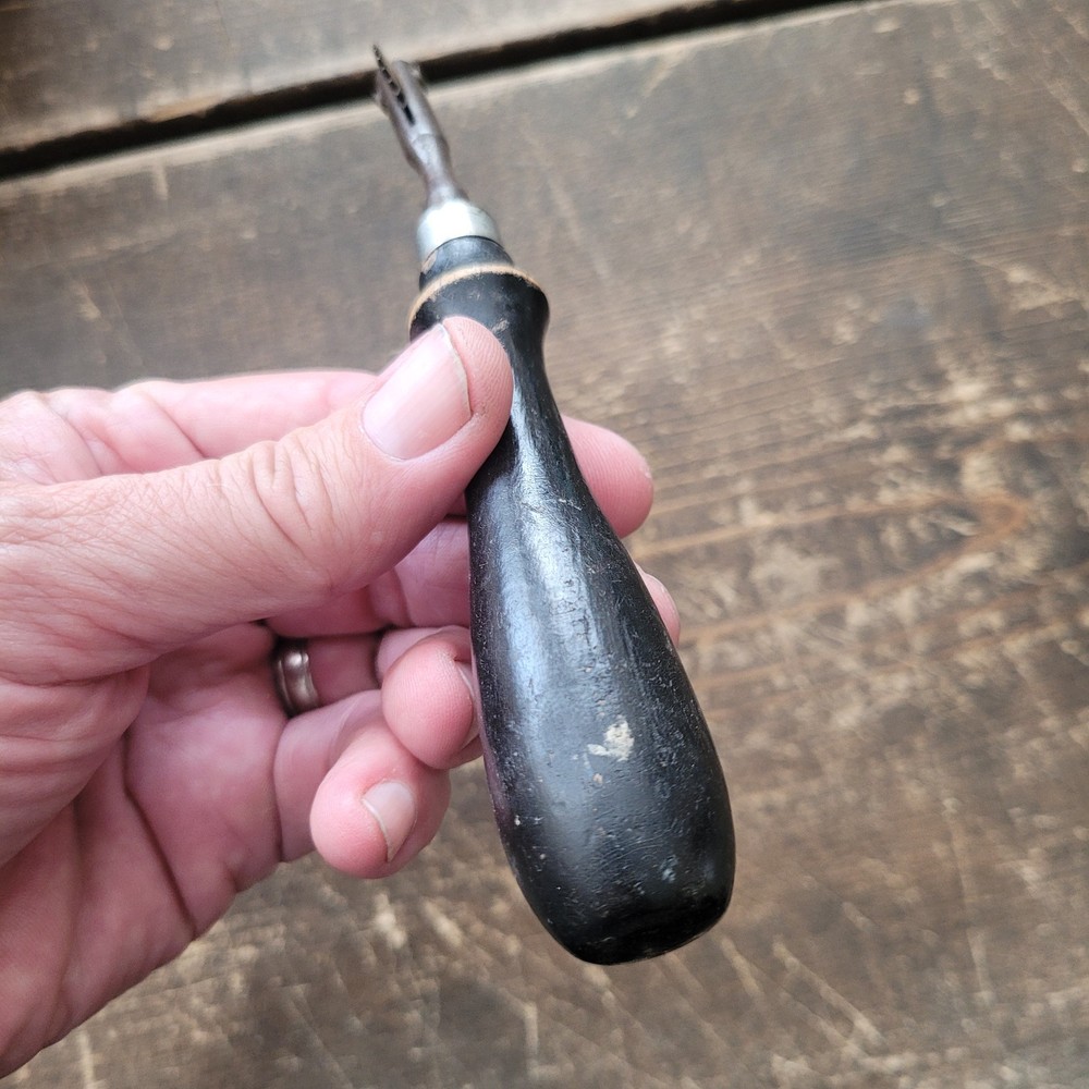 Vintage Antique Black Wood Handle Sewing Tool Tracing Wheel