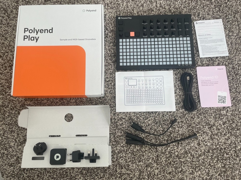Polyend Play Sample and MIDI Based Groovebox complete Used once.