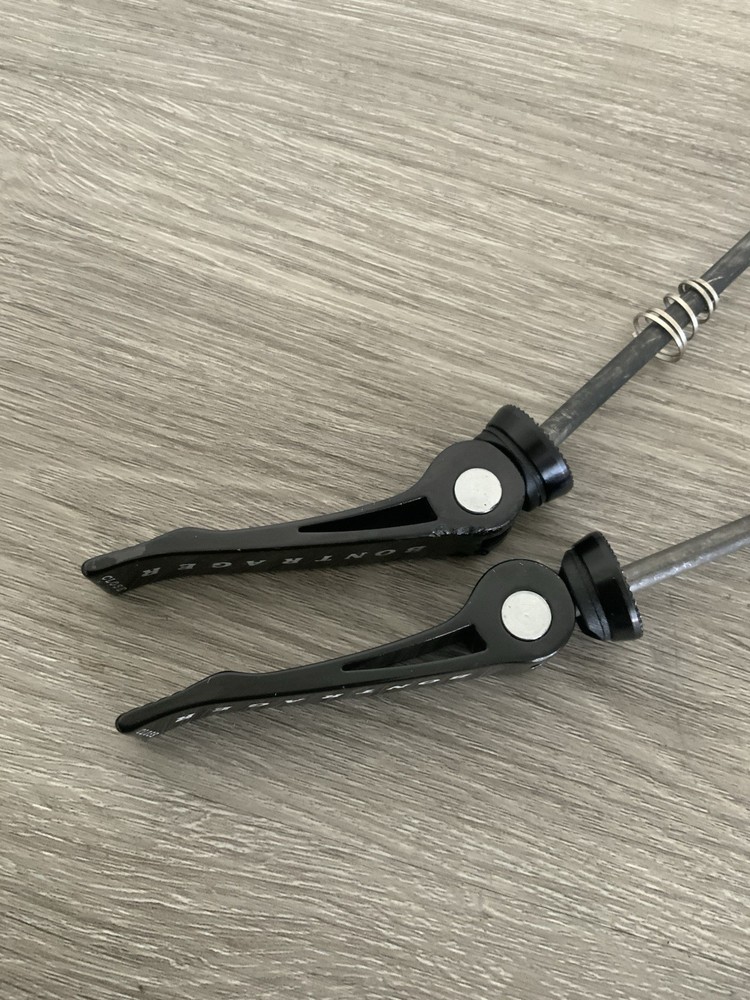 BONTRAGER QUICK RELEASE SKEWER SET 100-130 MM SPACING ALUMINUM