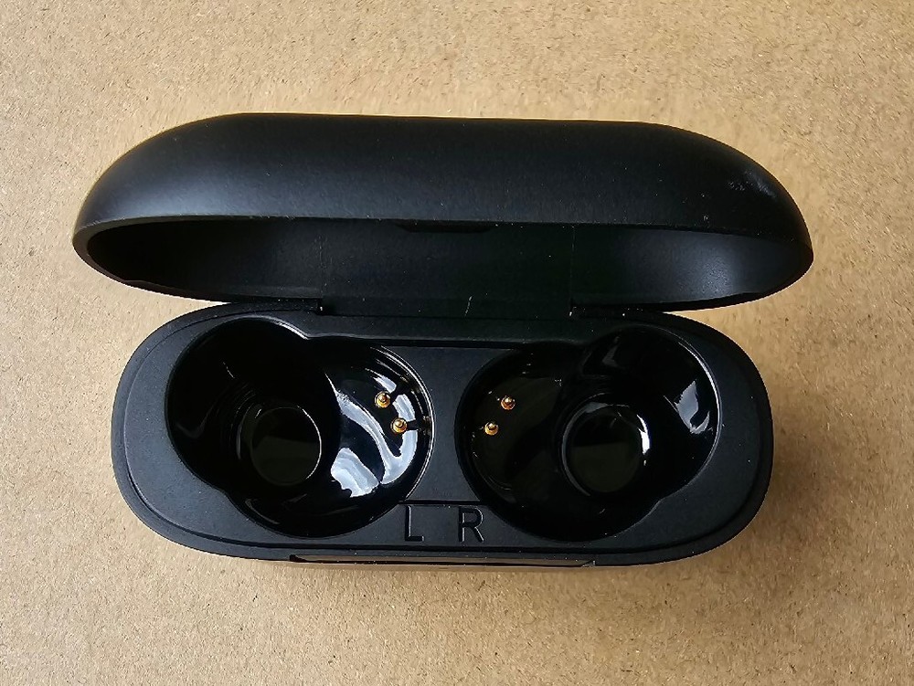 JLab GO AIR POP CHARGING CASE ONLY Black