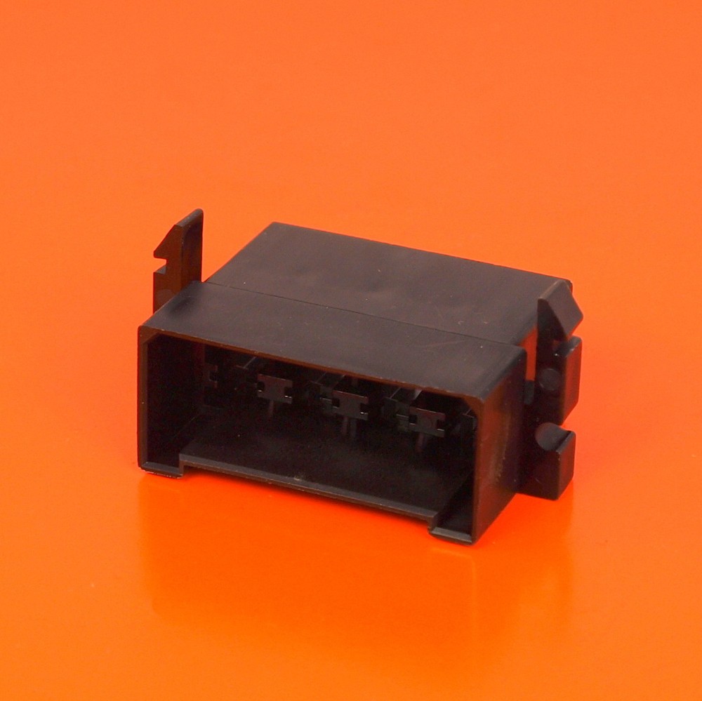 8 Way Black Pin Motorcycle Electrical Wiring Multi-Connector 6.3mm Terminals