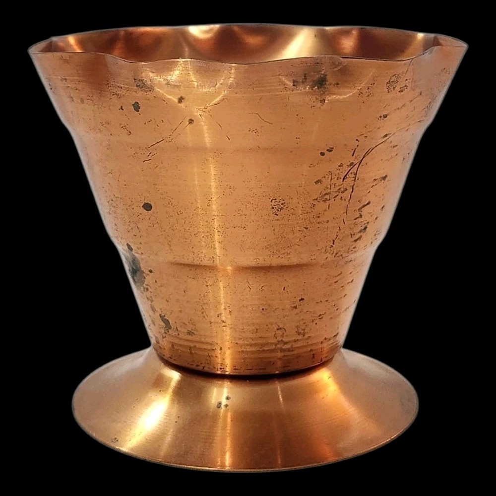 Vintage Solid Copper Hammered Small Planter Decorative Pot Spittoon 3.25" Tall