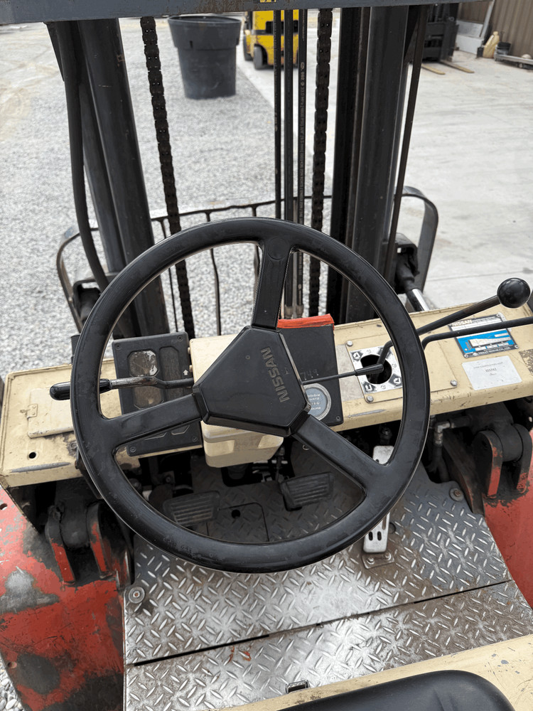 NISSAN 80 FORKLIFT