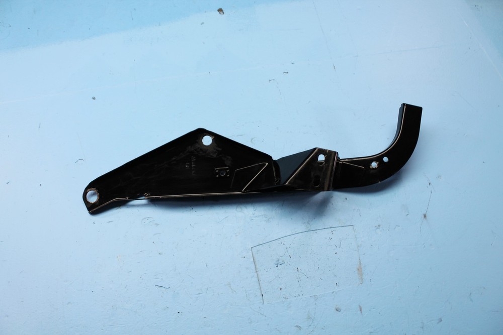 1459 98 HARLEY-DAVIDSON ELECTRA GLIDE FRONT FAIRING LEFT SUPPORT BRACKET