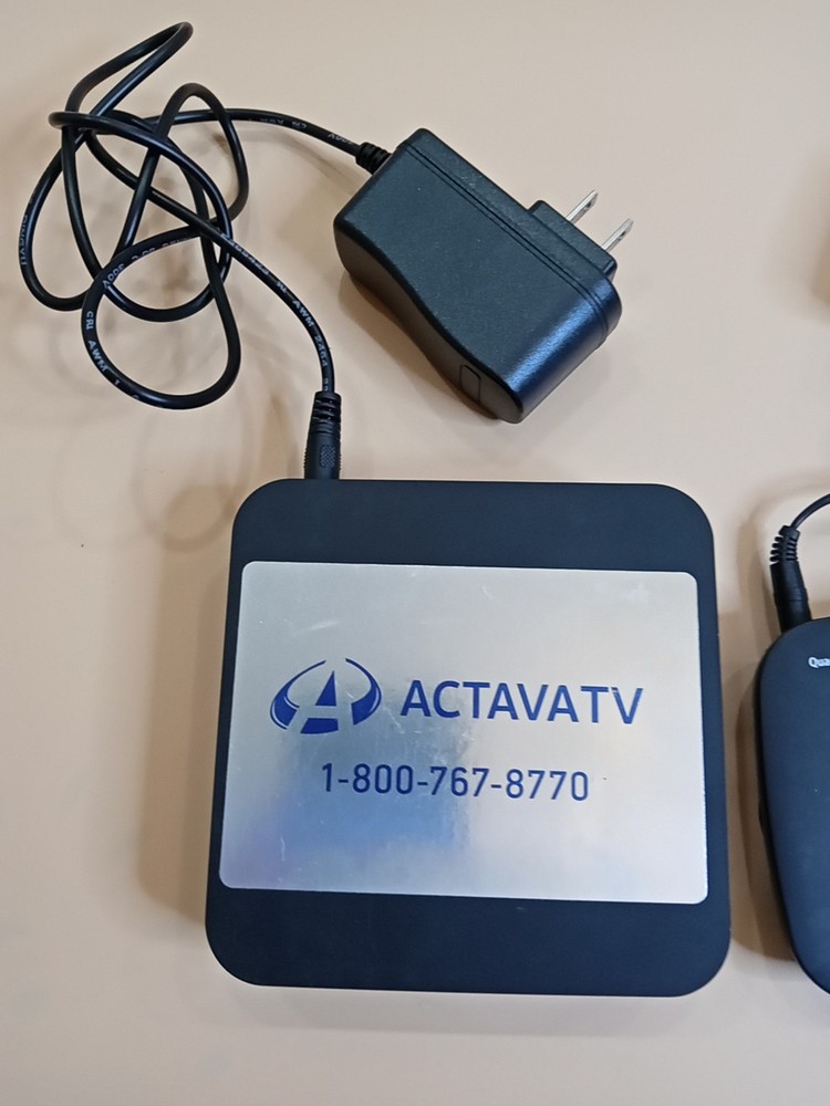 🤩. Two Smart TV Boxes One HDMI Cable