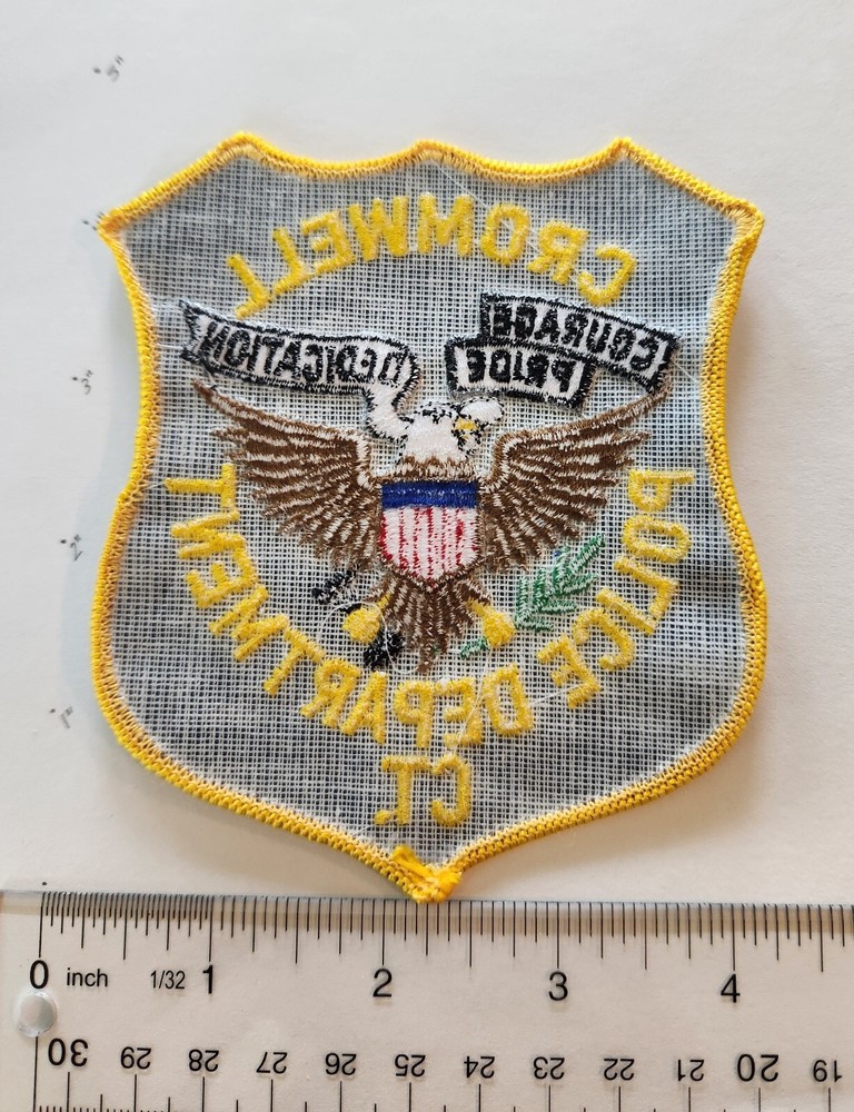 CROMWELL CONNECTICUT Police Shoulder Patch EAGLE COURAGE PRIDE DEDICATION