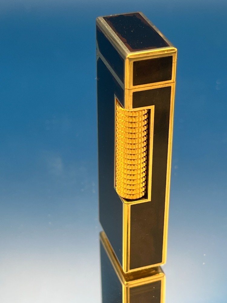 1973 Dunhill Black/Brown( anomaly) Rollagas Lighter, Extremely Rare