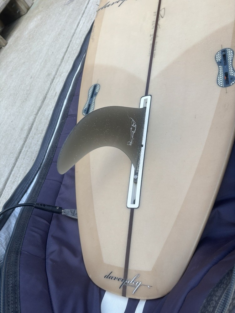CUSTOM Davey Sky Surfboard 8’5