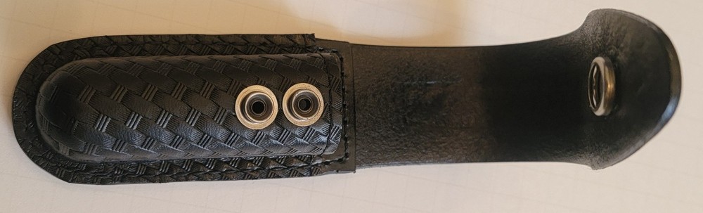 Gould & Goodrich Flashlight B672-8W Black Basket Weave Size 8