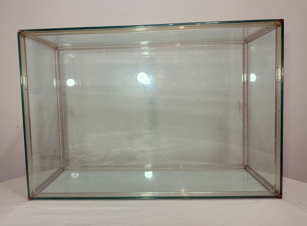 QUALITY Large vintage counter top glass lucite rectangular display show case box