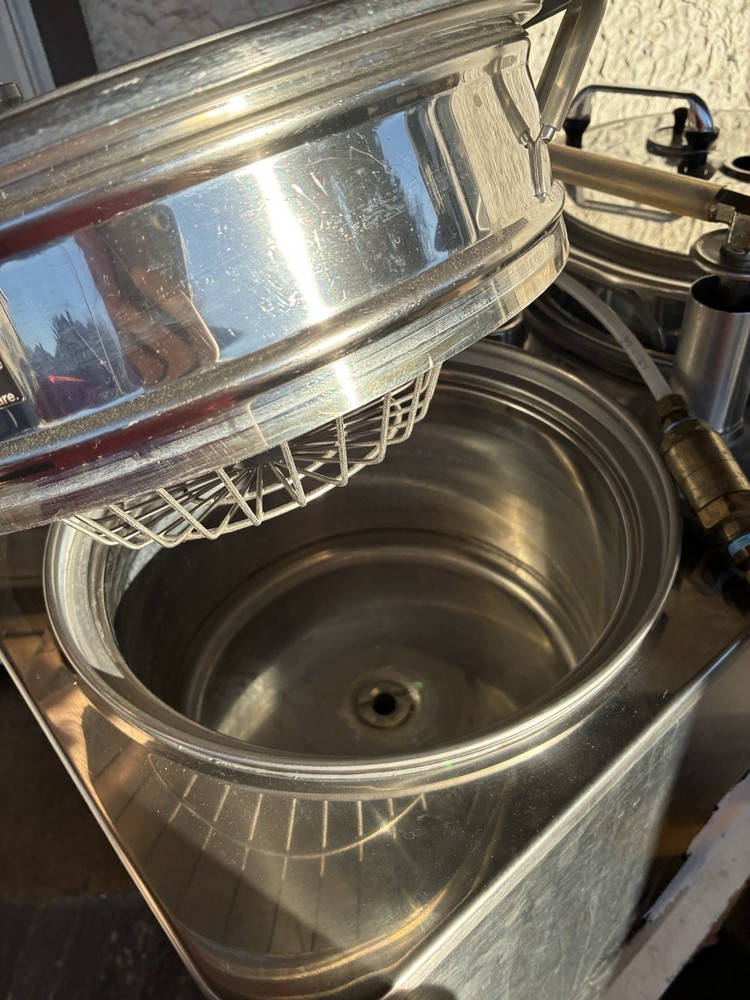 Grindmaster PercisionBrew 2x3gallon 8103E (ORG. $8,800) READ…
