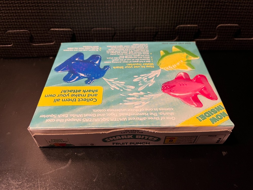 1990 Shark Bites Fruit Snacks (red squirter) - Replacement novelty display box
