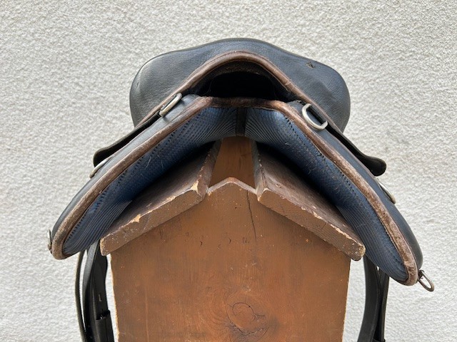 Freeform Italia Endurance Treeless Saddle