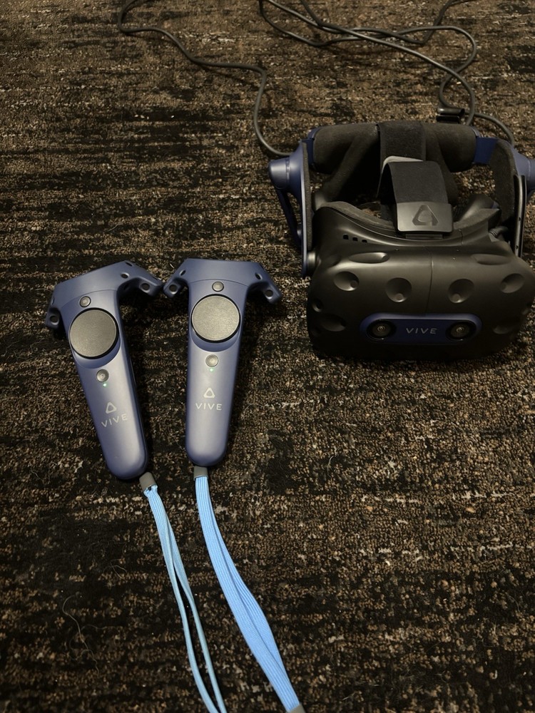 HTC Vive Pro 2  PC VR Headset Blue Black with Controllers & Base Stations