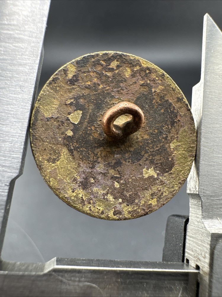Colonial Era Button Found In Virginia Flat Button #66