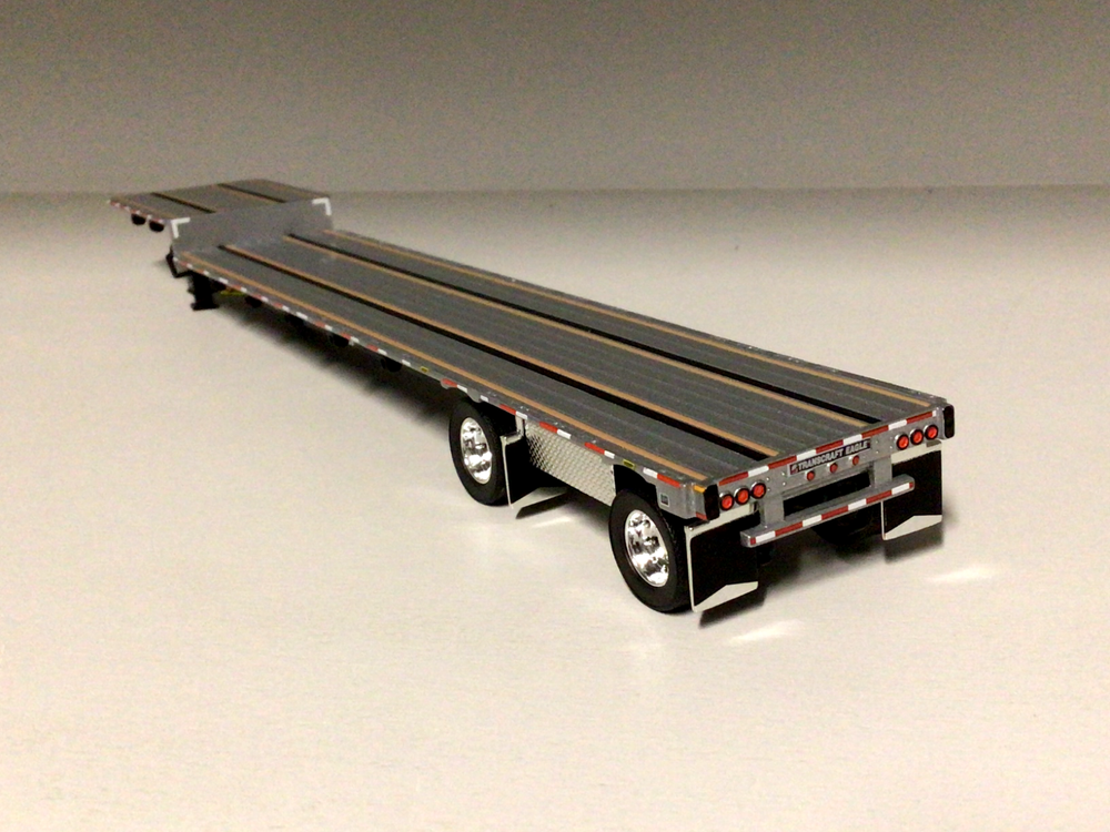 DCP 1/64 SILVER & BLACK TRANSCRAFT STEPDECK W/ BOXES