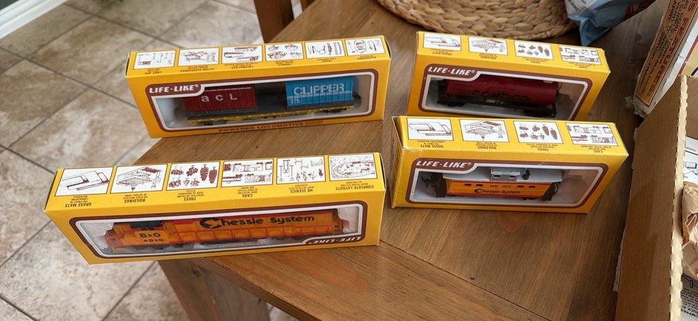 Rugged Mountain Railway Train Set