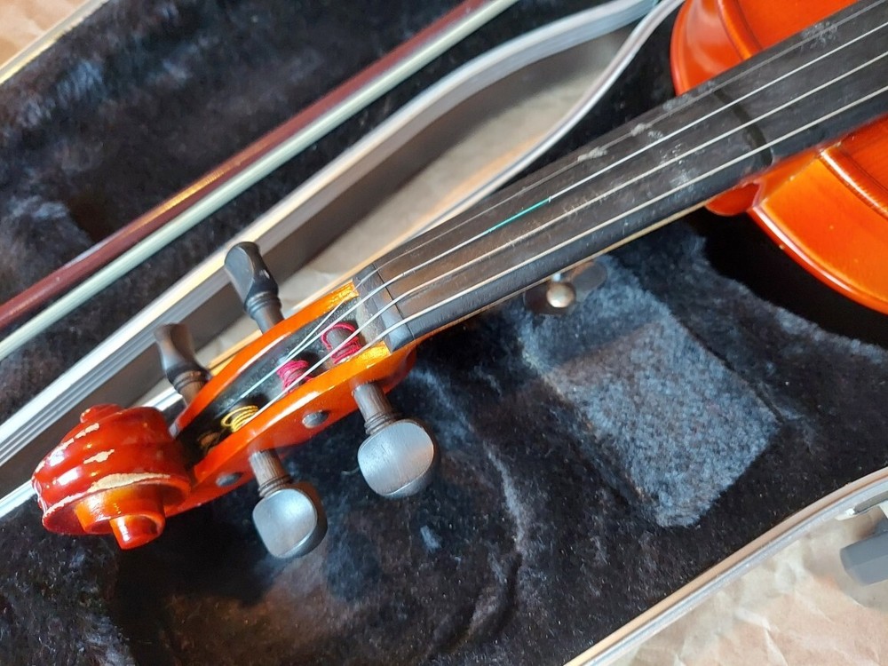 Volta 4/4 full-size violin, very good condition, with case and bow