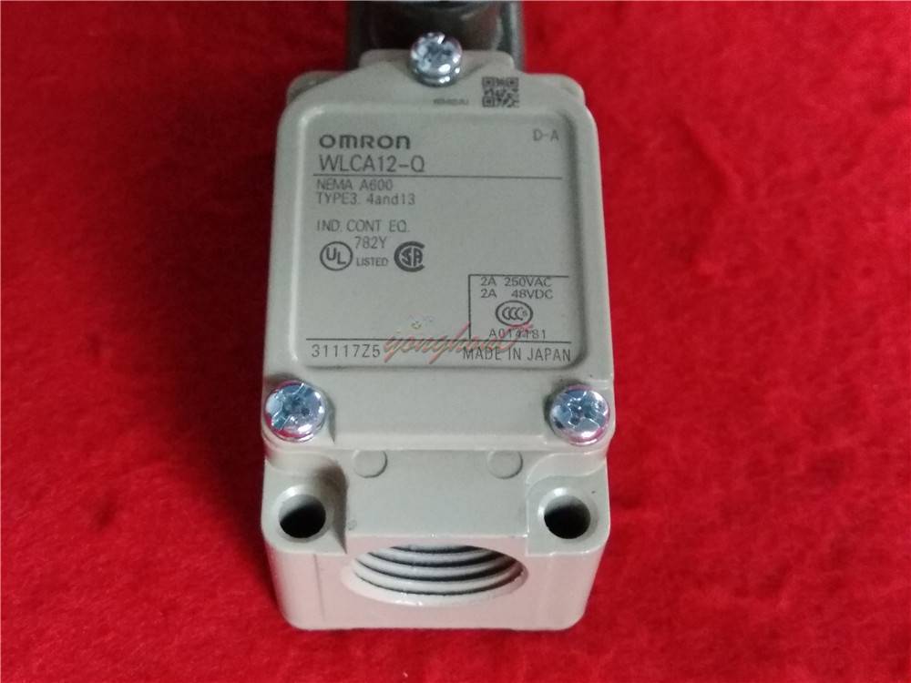 New ONE Omron Limit Switch WLCA12-Q