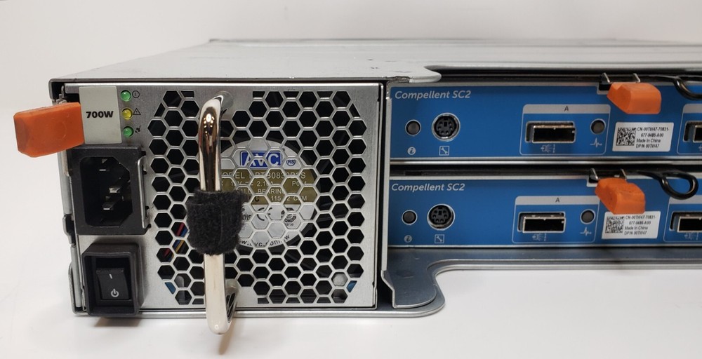 Dell Compellent SC220 - 2.5in [24] Drive Bay SAS Storage Array No HDDs