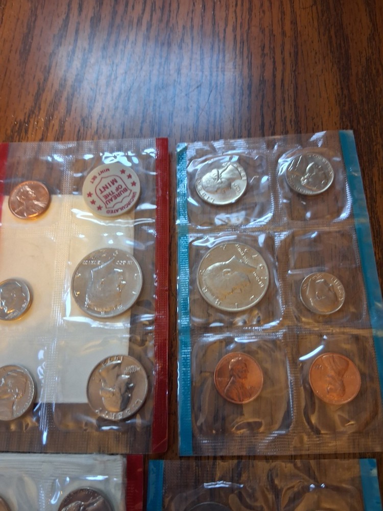(2) 1971 & 1972 P&D US Mint Sets