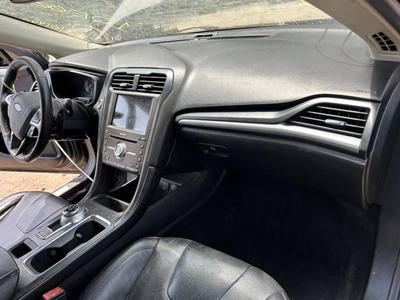 FUSION 2017 High Mounted Stop Light 104591175