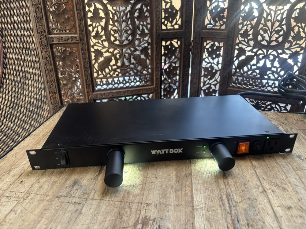 WATTBOX B9PB02P6 Power Surge Protector