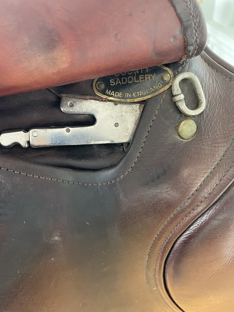 English Saddle - County Solution - 17 M SR - 2017 - Forward Flap - Jumper