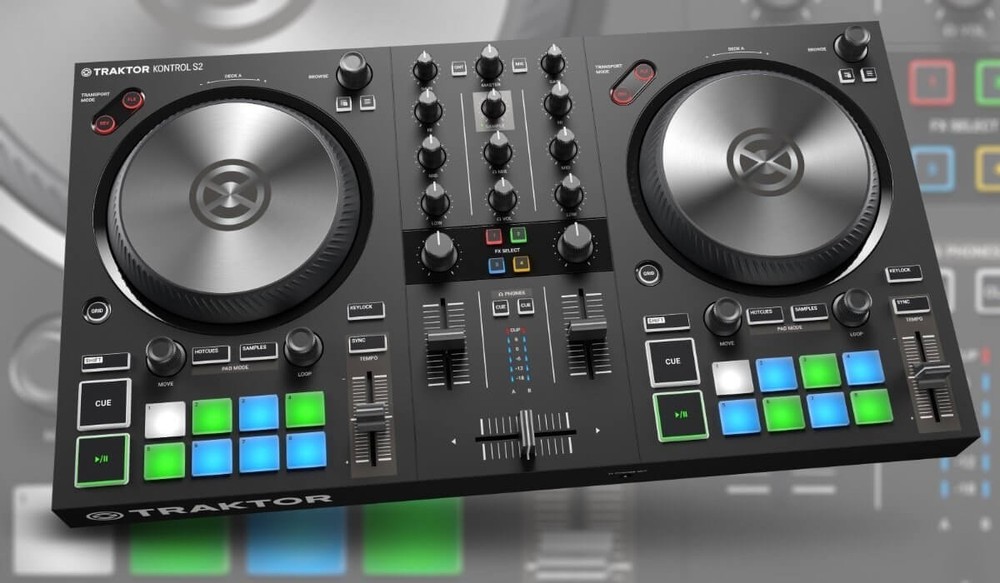 Native Instruments Kontrol S2 MK3 DJ Controller - 25421 + black carrying case