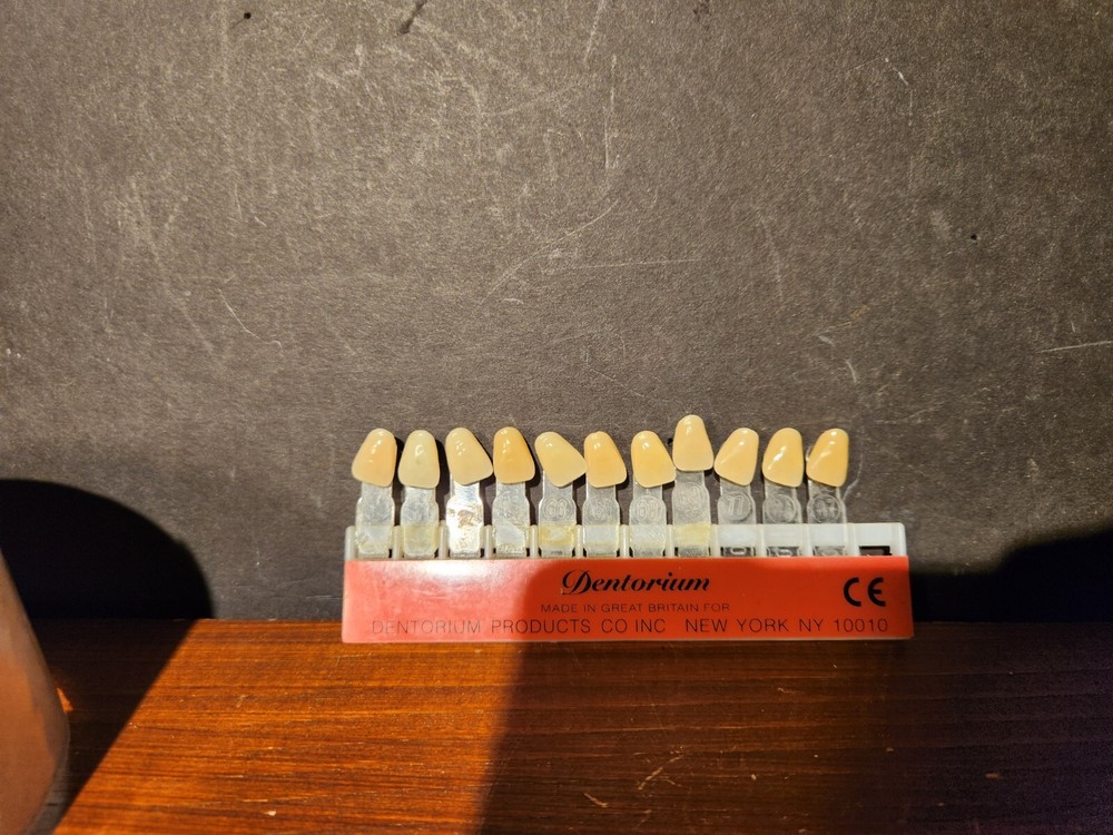 Dentorium Fake Teeth 11 Pc