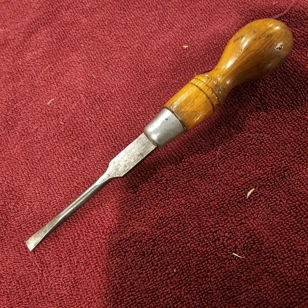 Vintage Unmarked 8-1/8" Screwdriver