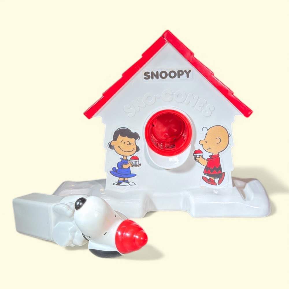The Original Snoopy Sno-Cone Machine Snow Cone Peanuts - Missing Pieces