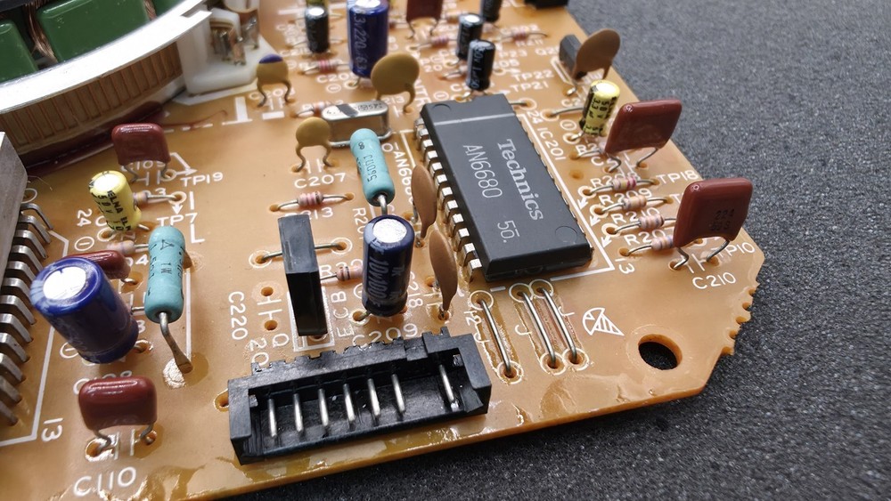 Technics sl1200, sl1210 mk2. Main pcb/motor