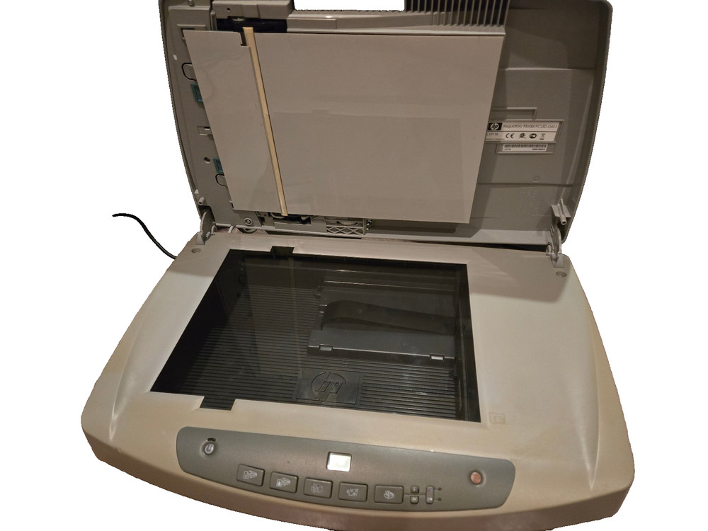 HP Hewlett Packard ScanJet 5590 Flatbed Scanner, Tested Working