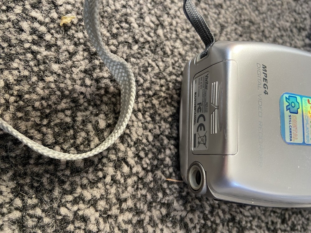 VIVITAR DVR-510 MPEG 4 Digital Video Camera With Case And Box Fully Working