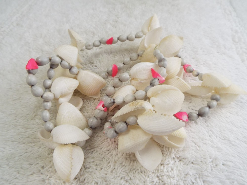 White Hot Pink Shell Imfibinga Seed Necklace (C70)