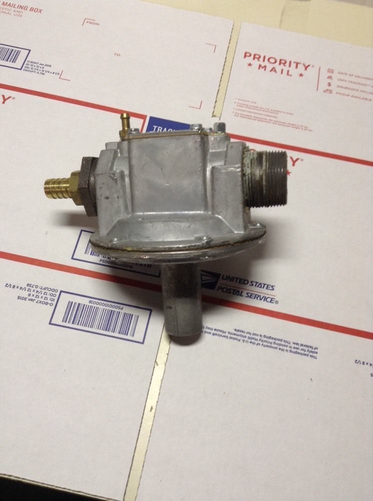 Maxitrol Gas Regulator Valve