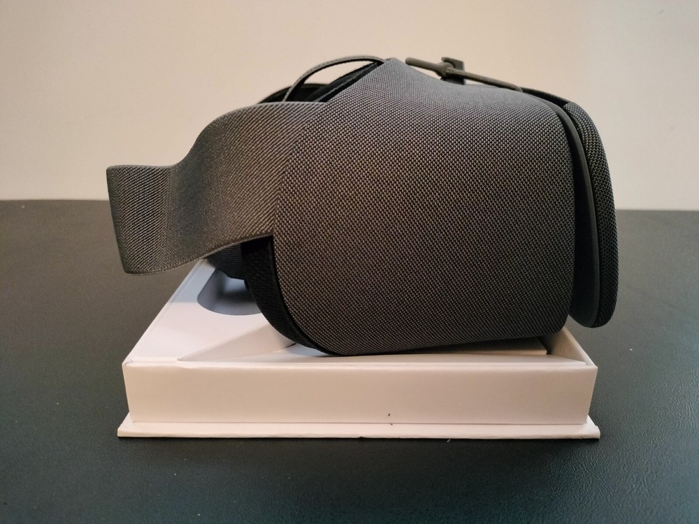 Google Daydream View Charcoal - Headset Only