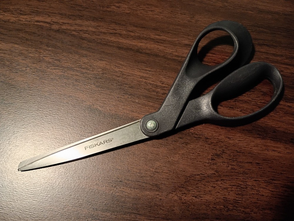 Fiskars stainless 3 1/2" blades scissors