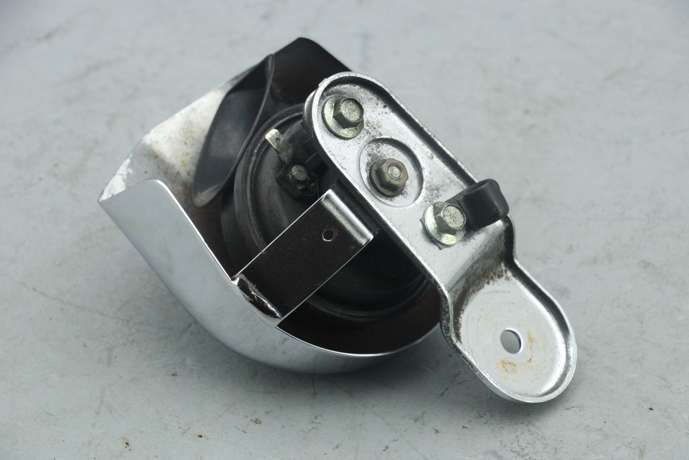 2004 Harley Softail Horn & Cover Assembly CHROME