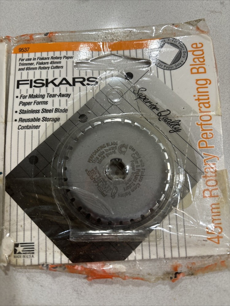 FISKARS 2PK 45mm Perforating And Victorian