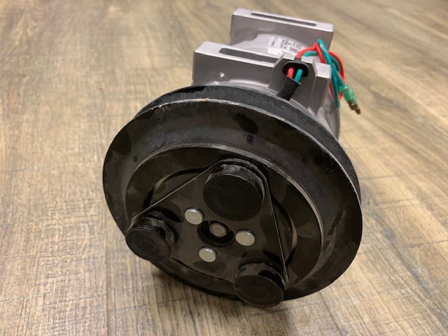Valeo TM21 Seltec 103-67352 Heavy Duty AC Compressor, New