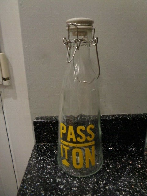JAMIE OLIVER GLASS BOTTLE - PASS IT ON