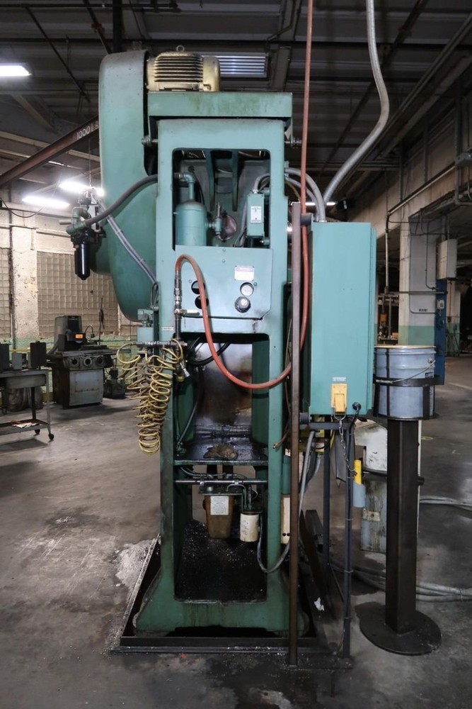 45 TON MINSTER "59S" FIXED-BASE GAP FRAME PRESS w/SERVO-FEED