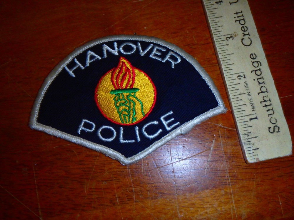 HANOVER   CANADA EARLY VEST OBSOLETE PATCH   bx AAA#8